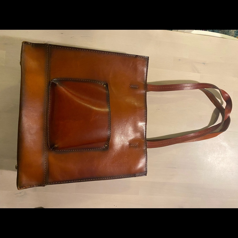 Patricia Nash bag in very good condition.